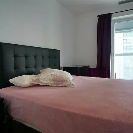 Fira Gran Via - Barcelona4seasons Διαμέρισμα *